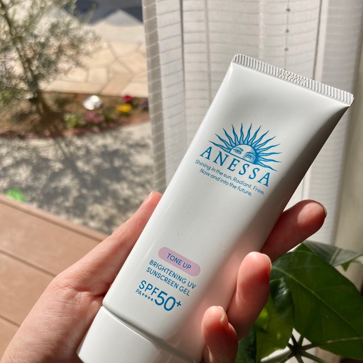 review anessa shiseido tone up brightening uv sunscreen gel 90g