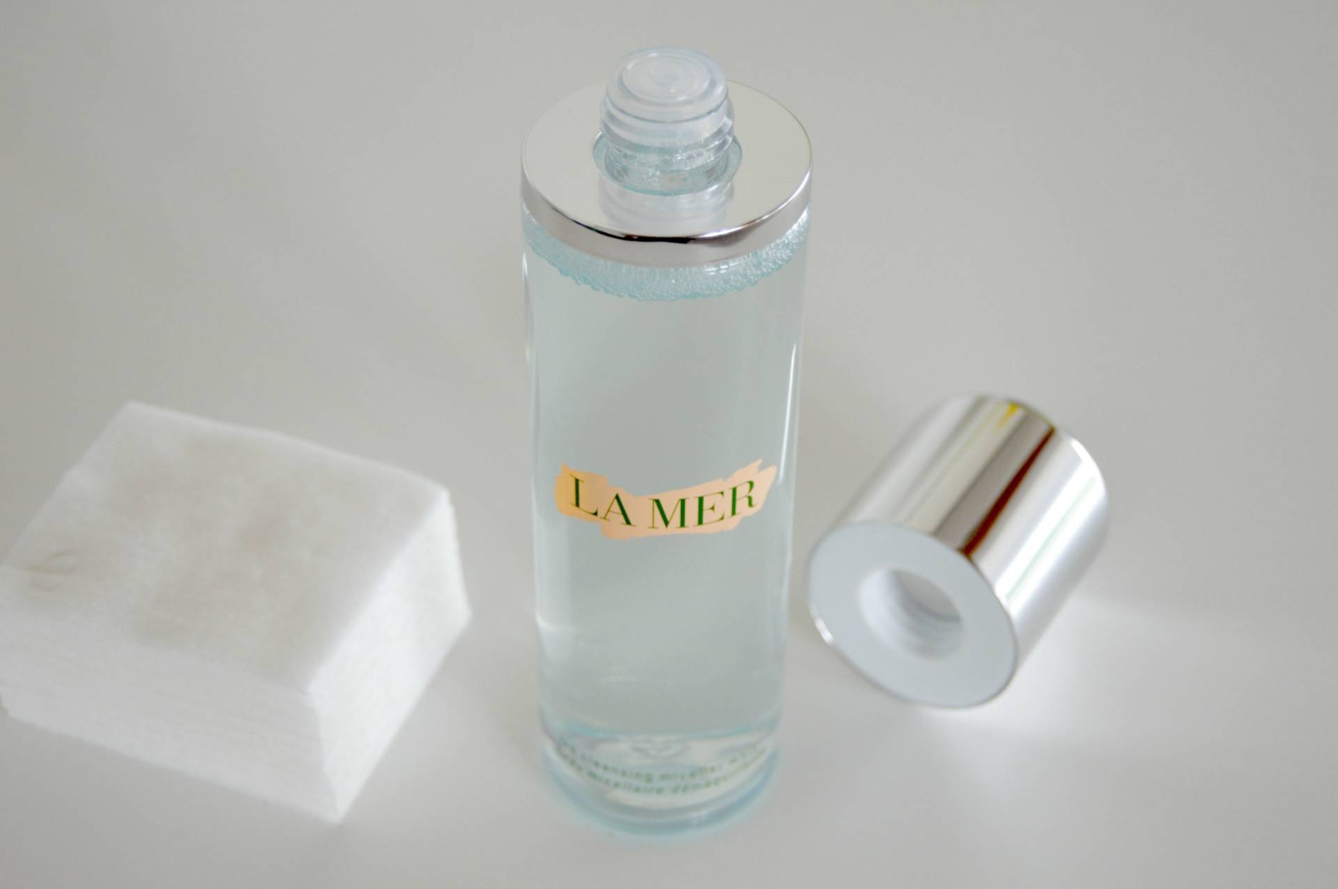 cach dung La Mer The Cleansing Micellar Water