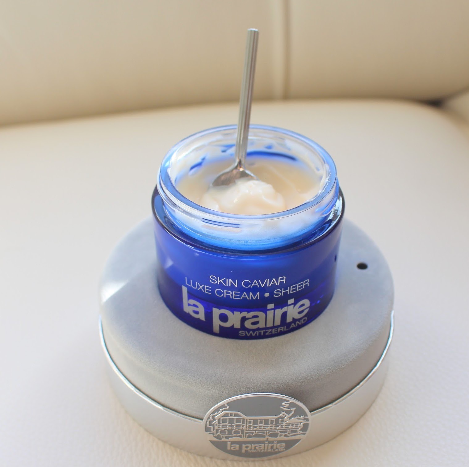 kem chong lao hoa la prairie skin caviar luxe cream review