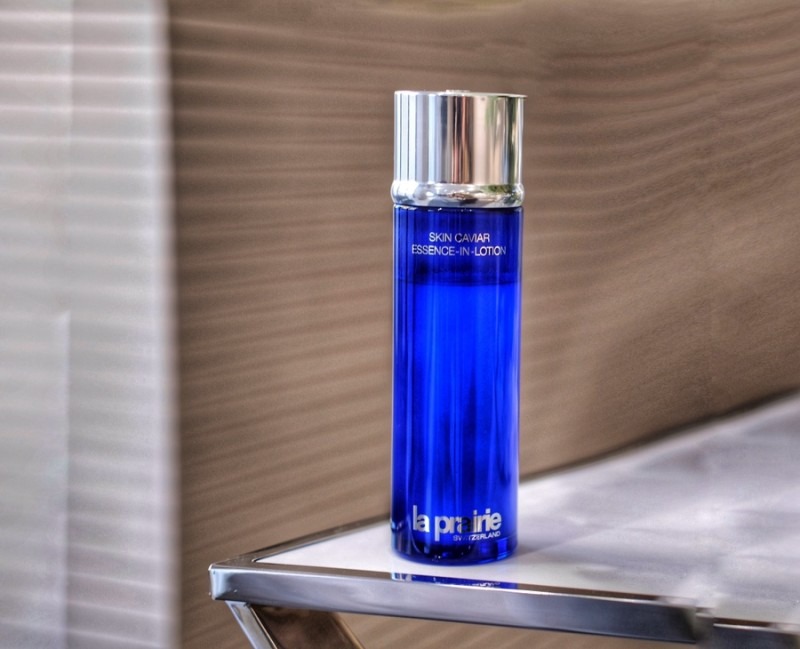 review nuoc than la prairie skin caviar essence in lotion