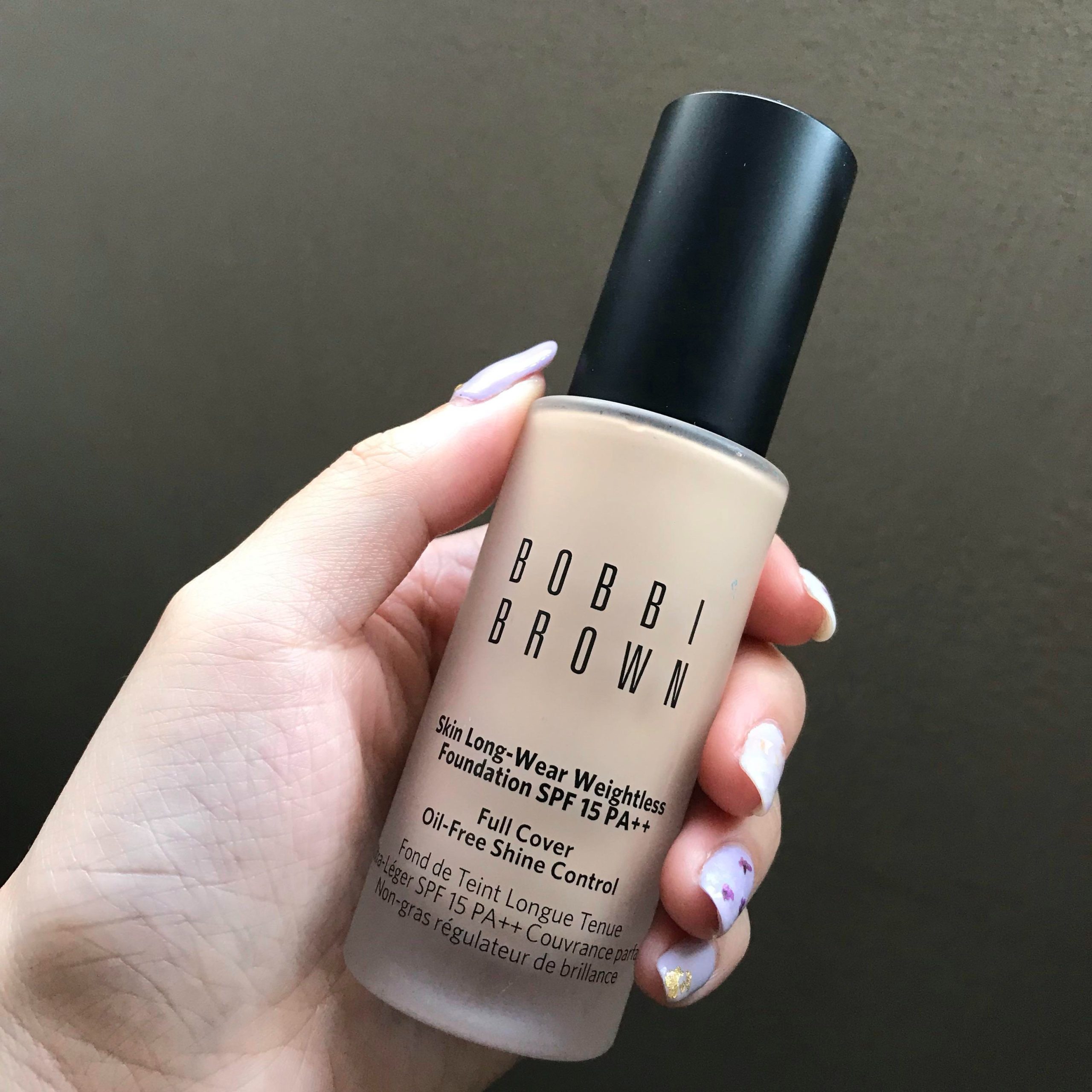 review bobbi brown skin long wear weightless foundation scaled