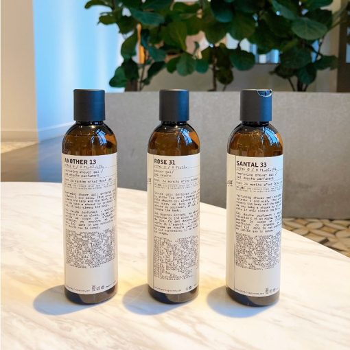 review sua tam huong nuoc hoa le labo another 13